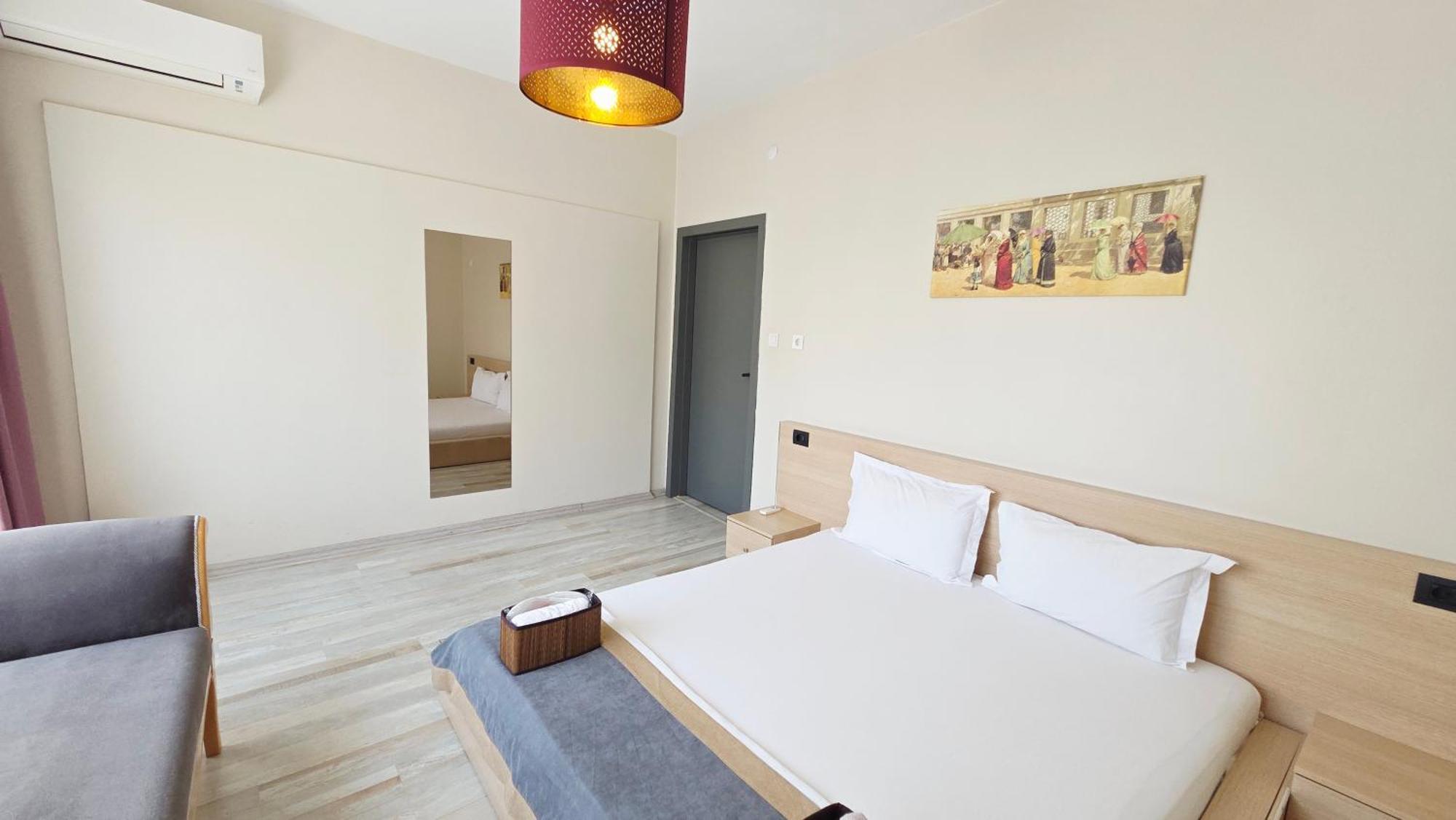Social House Hotel *